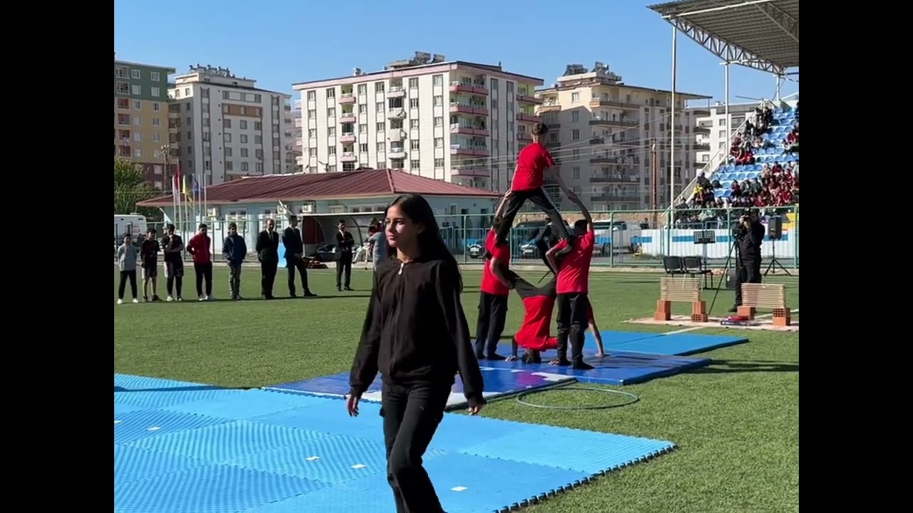 29 Ekim Cumhuriyet Bayramı Cimnastik Gösterisi 🤸🏻🇹🇷 Ertuğrul Gazi Ortaokulu Kurtalan /Siirt