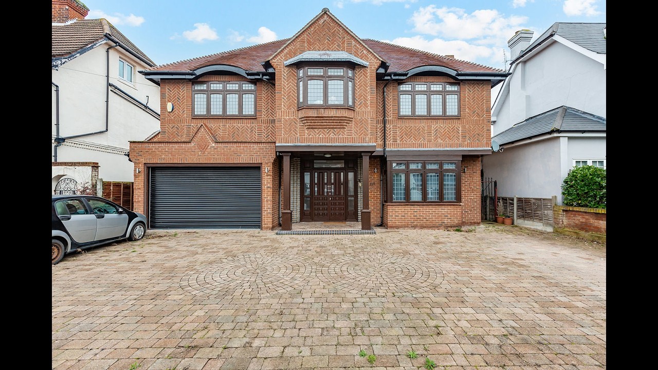 Ernest Road, Emerson Park, RM11 3JE