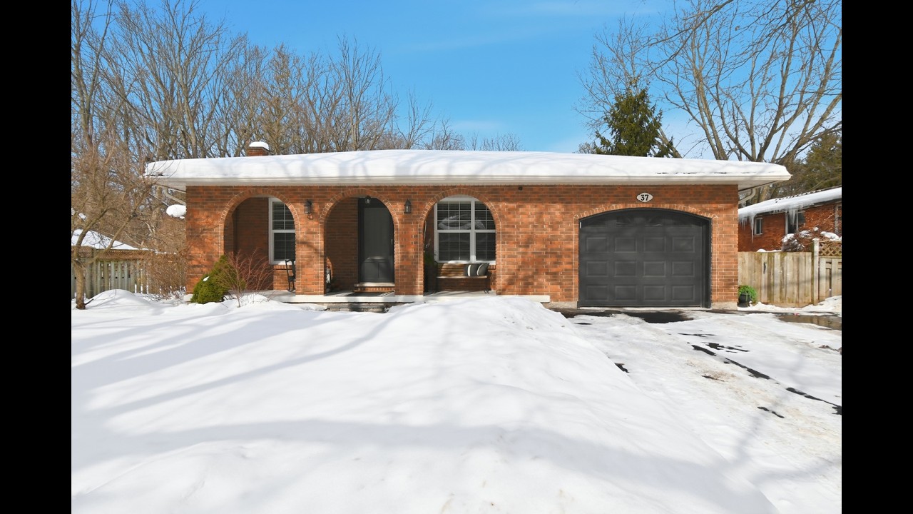 37 Spruceside Cr., Fonthill | Carol-Frick Allon