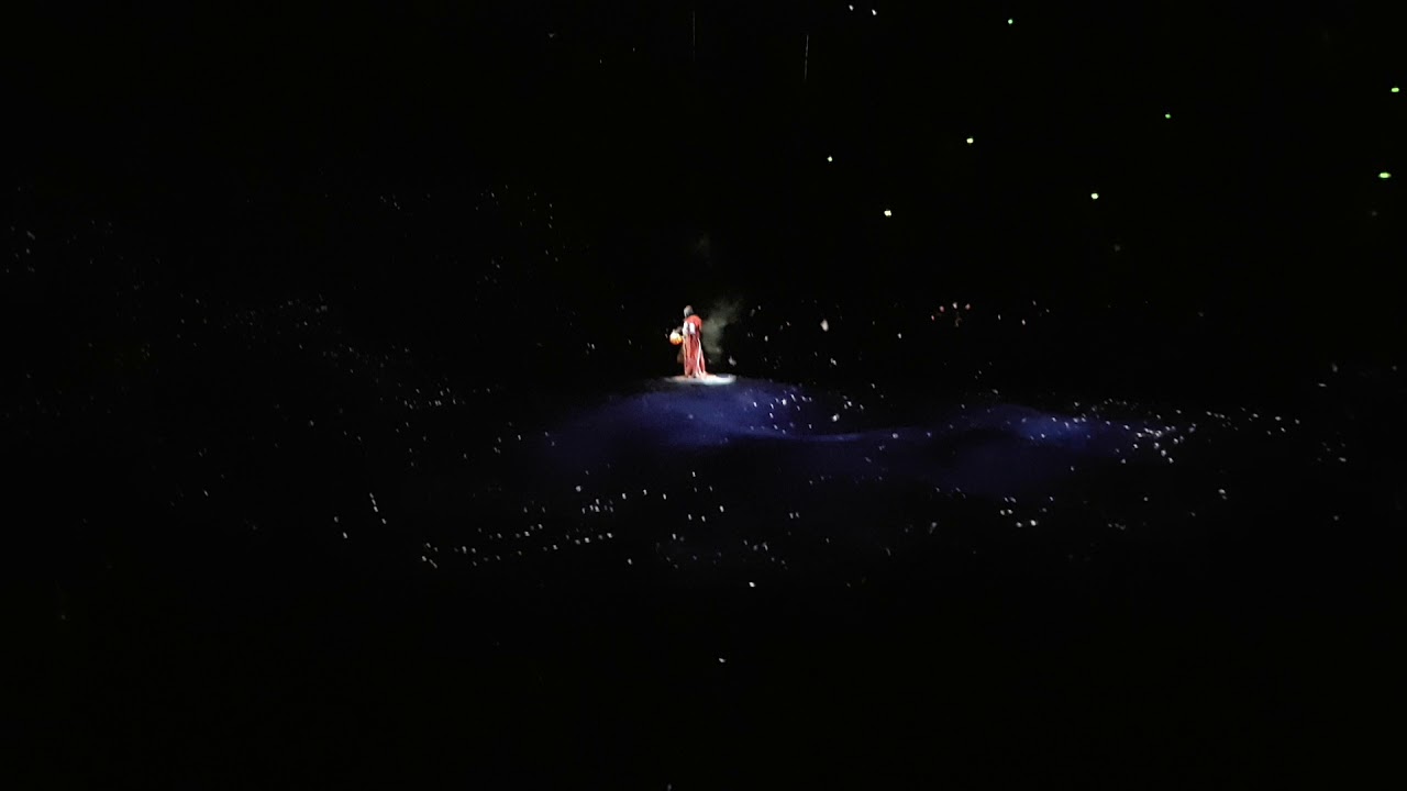 Cirque du Soleil: Toruk story (opening scene)