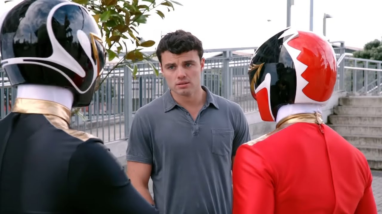 Stranger Ranger | Megaforce | Full Episode | S20 | E04 | Power Rangers Official