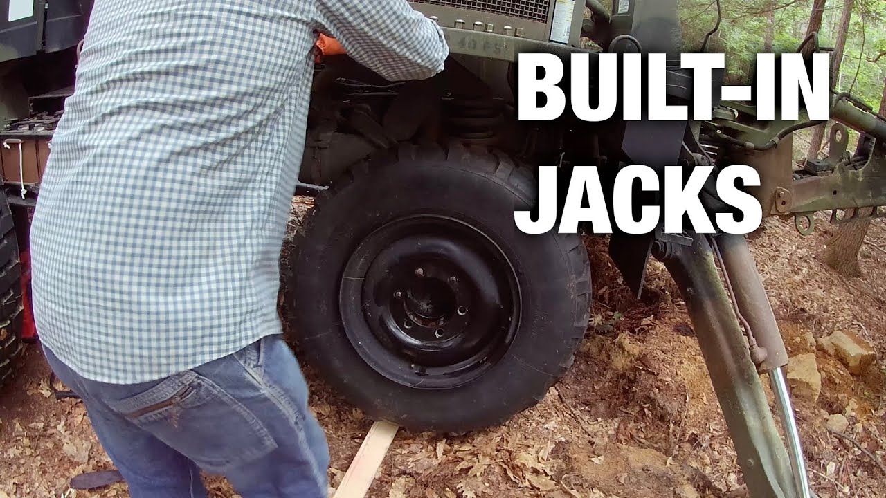 Unimog (FLU419) tire change in the woods