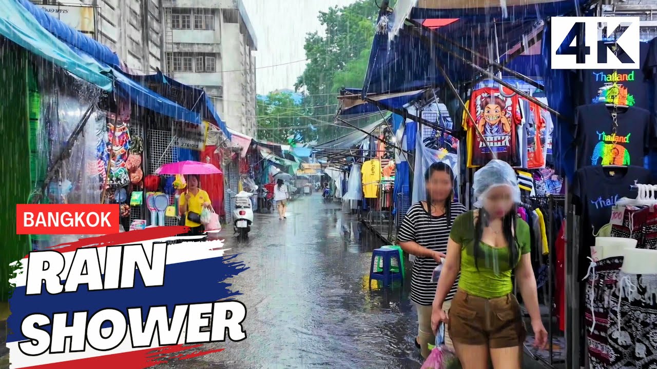 [4K] Walking in Sudden Downpour in Bangkok 🇹🇭 (ASMR - Binaural Rain Sounds)