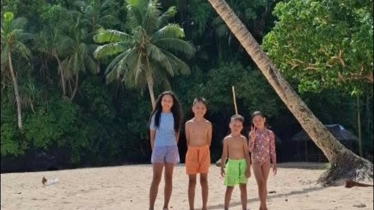 Our first Vlog: Day 1 - flying from Melbourne to Samoa 🇼🇸