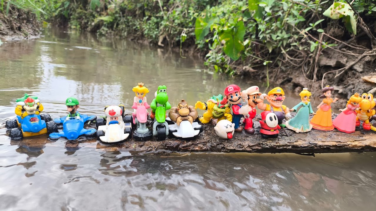 Super Mario bros: Princess peach|Mario|Luigi|Yoshi|Toad|Koopa troopa|goomba mario|Bowser|donkey kong