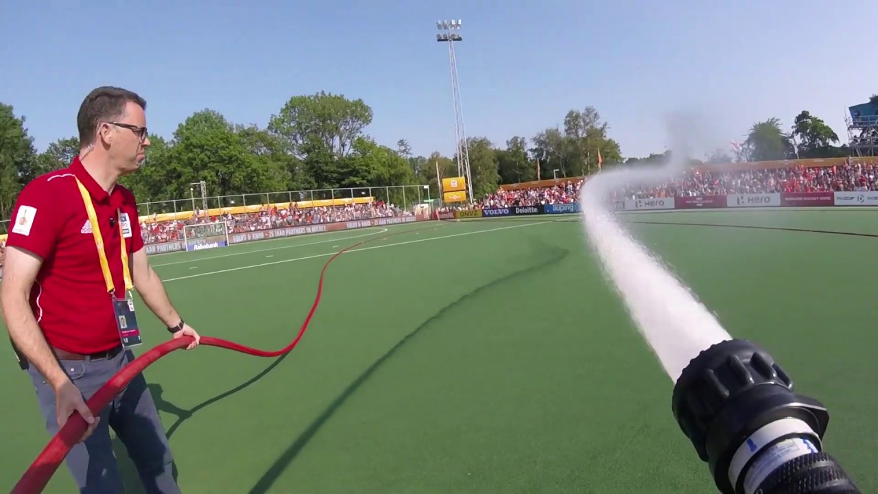 Het redden van een hockeywedstrijd
