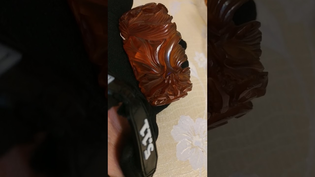 16  best vintage bakelite bangles