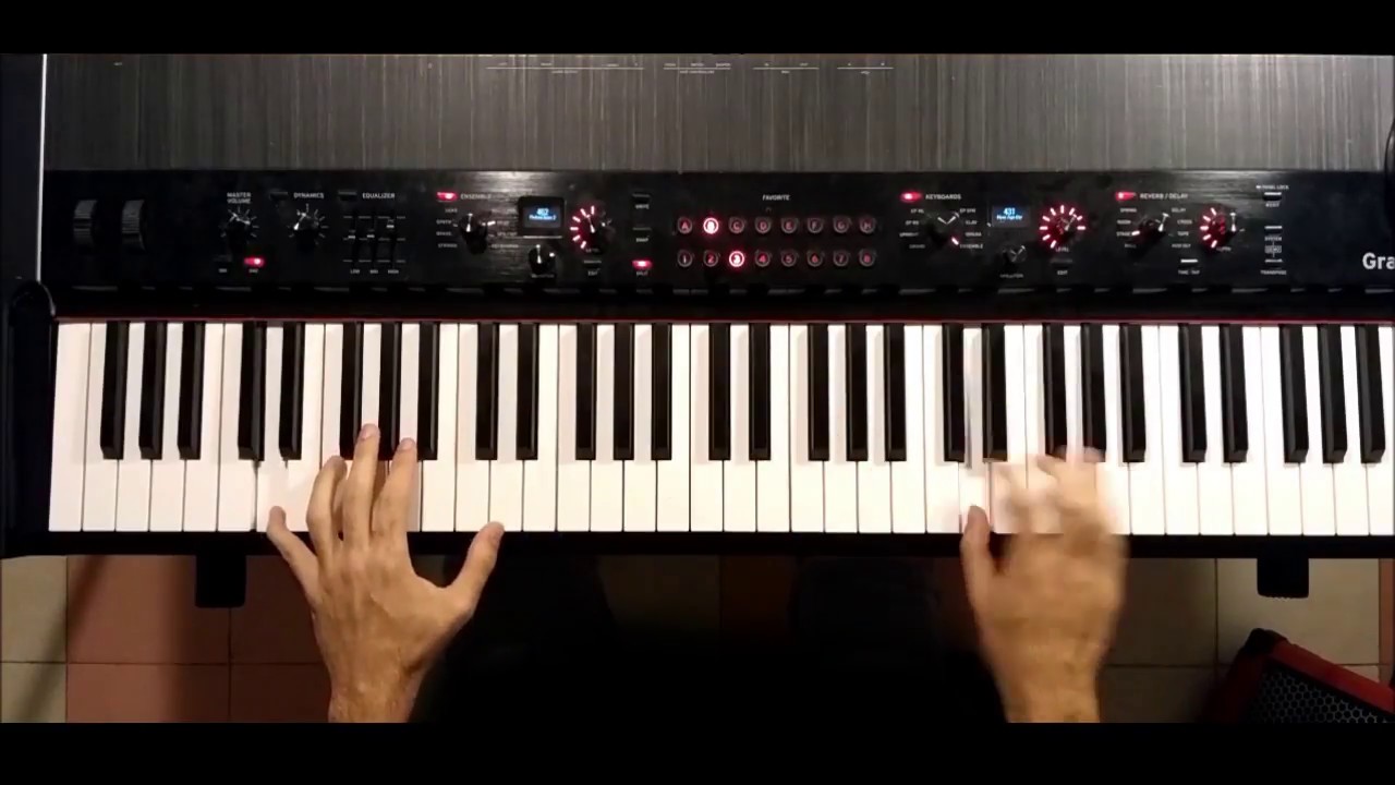 כוורת - סולו ככה היא באמצע