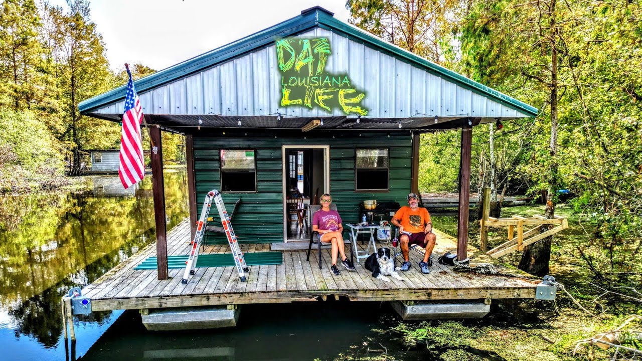 Houseboat Repairs / Fish Kill & Nighttime Swamp Tour!!