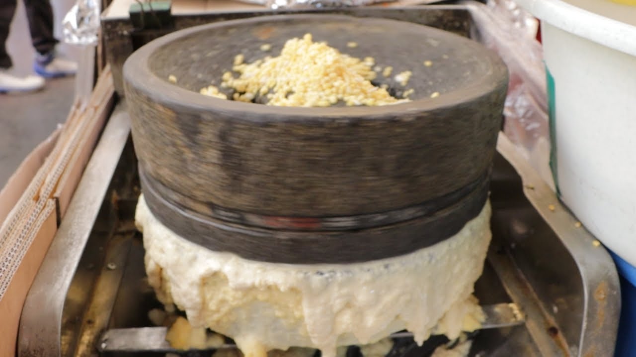 Как приготовить корейский блин ручной работы из мунг - Корейская уличная еда