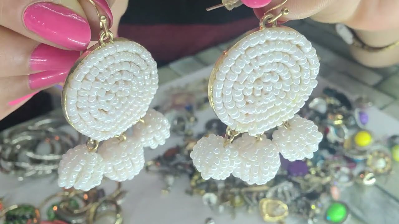 ASMR. Mostrando mis  Aretes