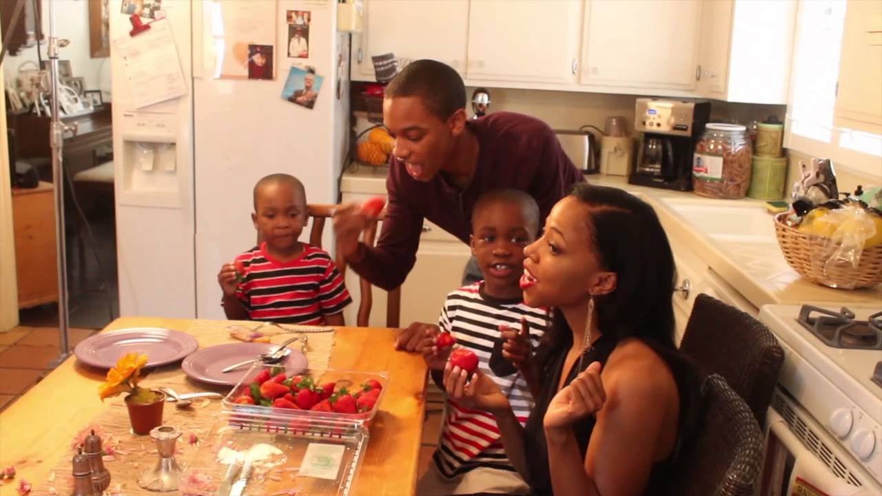 @Spokenreasons babysits @OfficialZayZay & @0fficialJojo Behind the scenes