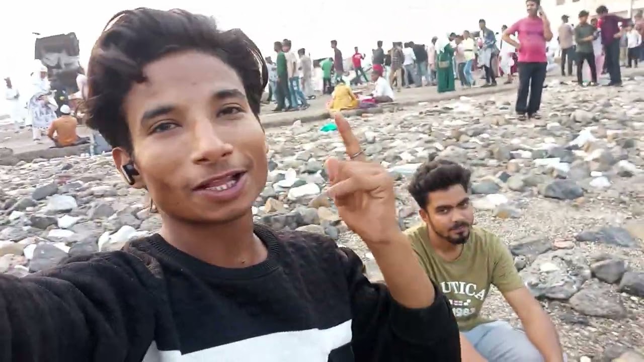 Mumbai ka famous jagah Haji Ali 🤲 jaaiye