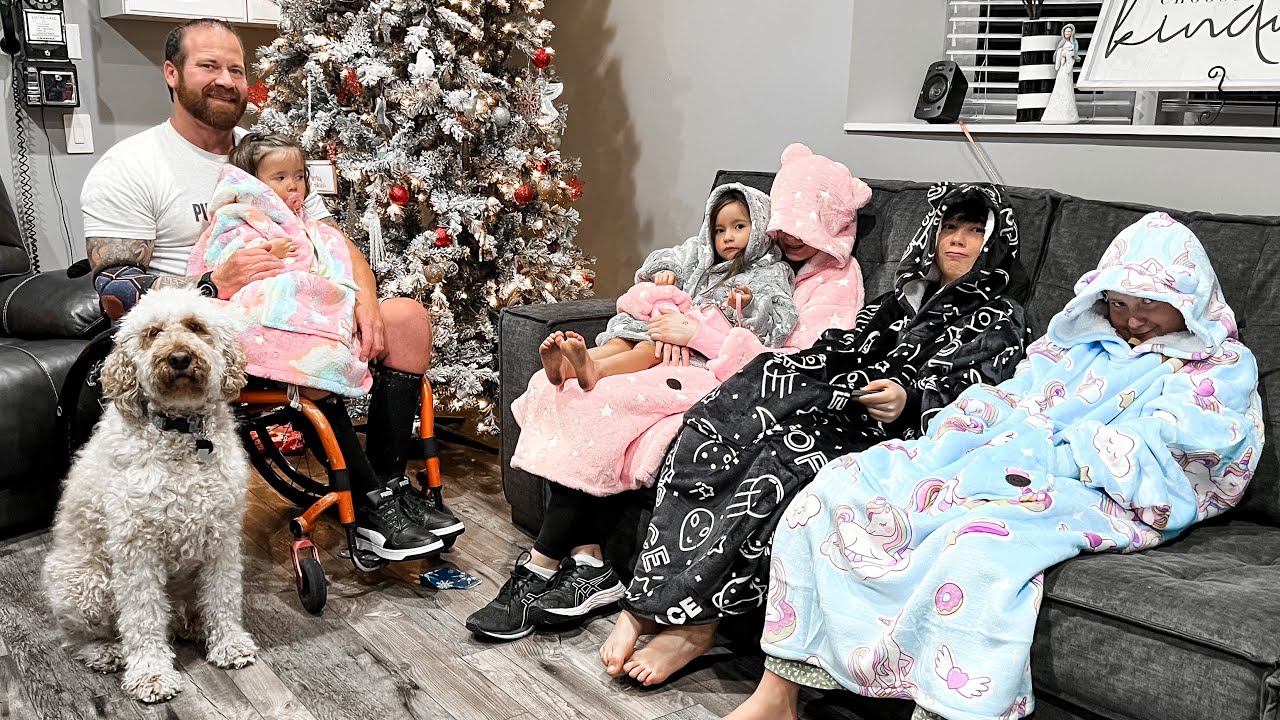 Decorate for Christmas with us! 🎄 #wheelchair #inspiration