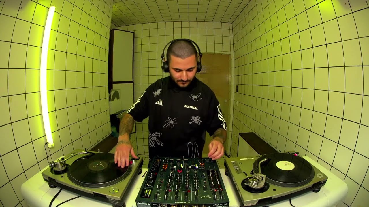 Drei Vinyl - Pergo | H&Ouml;R - April 1 / 2024