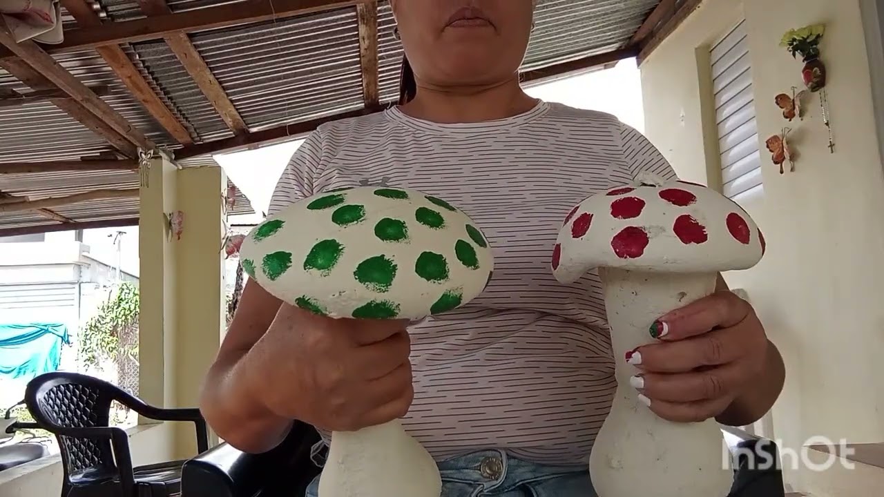 Acompáñame a pintar unos hongos que yo hice de cemento 