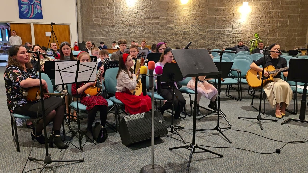 Nu sunt în ceruri lacrim și grijuri. Orchestra biserica Penticostală Elim Calgary Alberta 