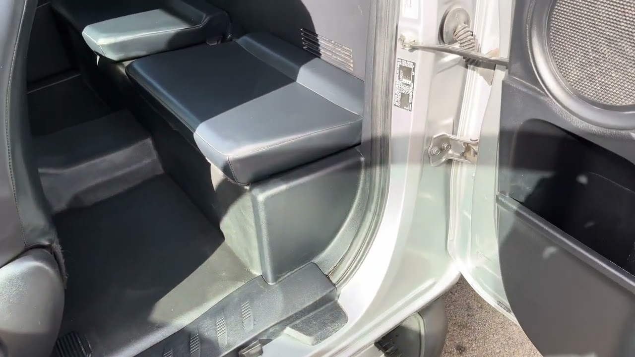 2019 69 TOYOTA HI-LUX 2.4 ACTIVE 4WD D-4D ECB 148 BHP FOR SALE
