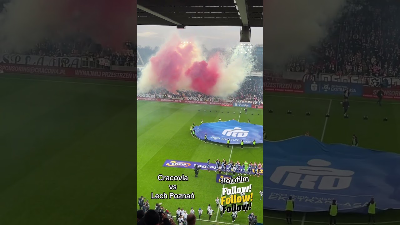 Biało czerwona chmurka na Cracovii. 