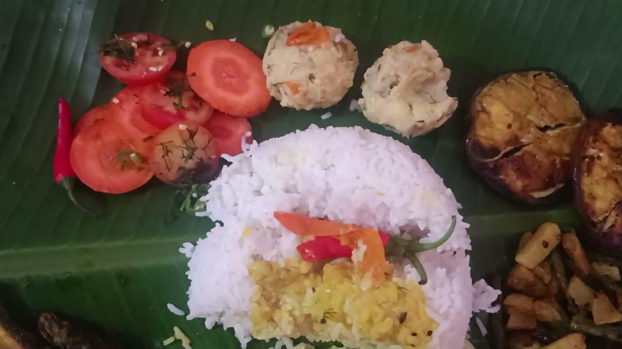 Thursday special lunch big vag thali... dall, rice, brinjal fry, salad,  aalu borta, mix pickle, v