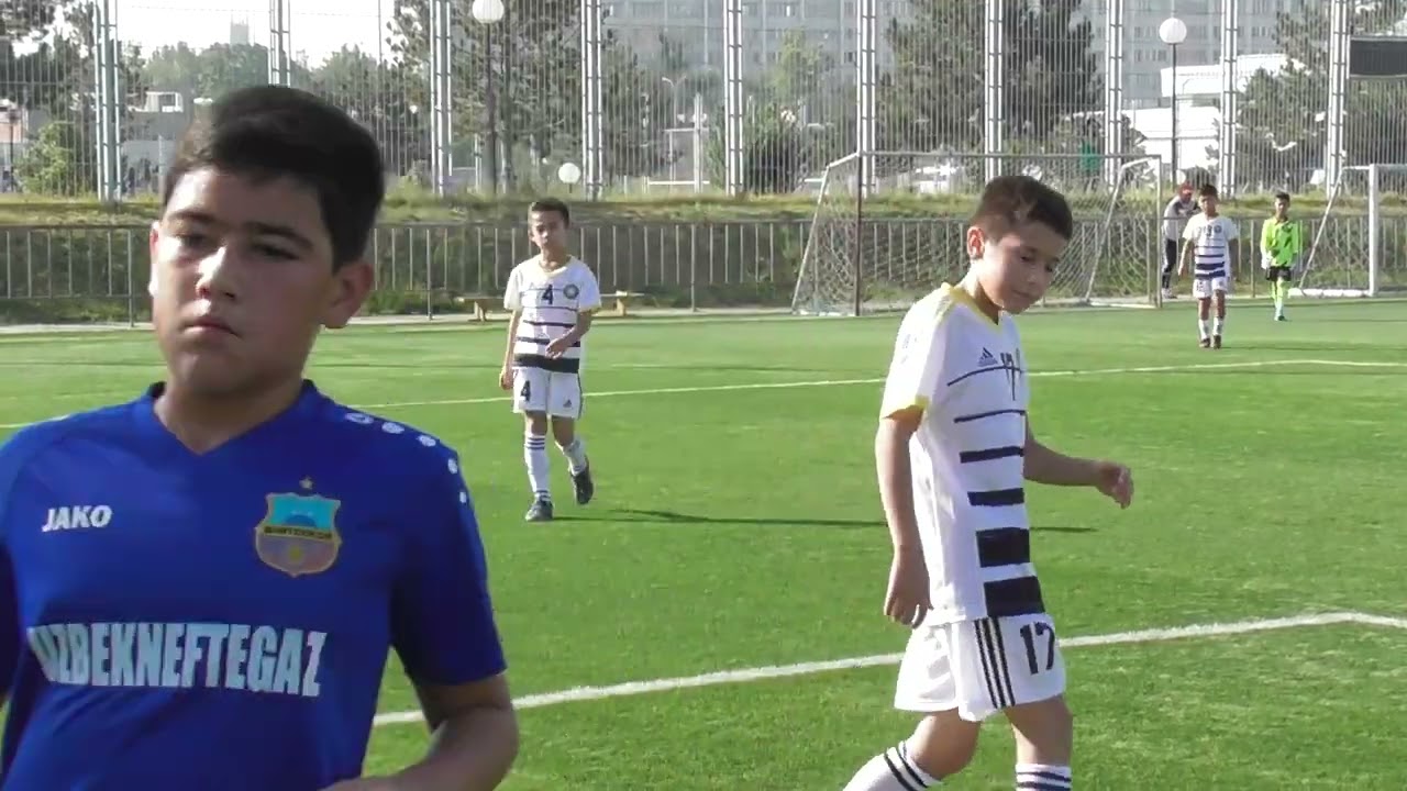 Бунёдкор 2010 Б  Пахтакор 2011 Б