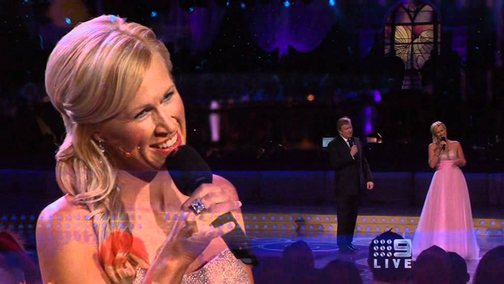 Denis Walter, Julie Walter - Amazing Grace -  Carols by Candlelight 2011