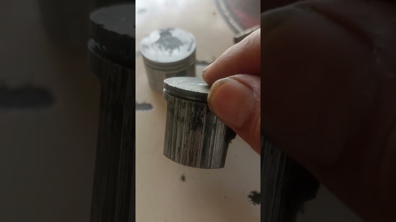 Motosierra Stihl MS 210, juego en el pistón hacia los lados 