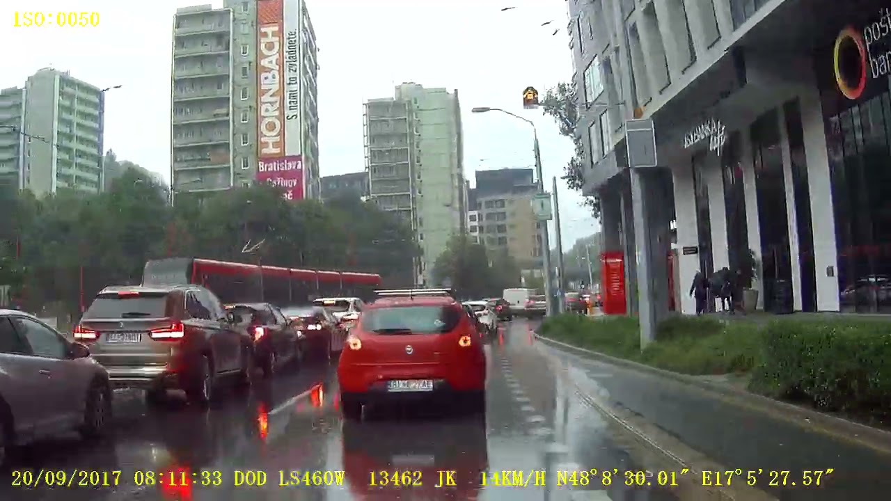 Linka 184 rob&iacute; linku X31, Bratislava
