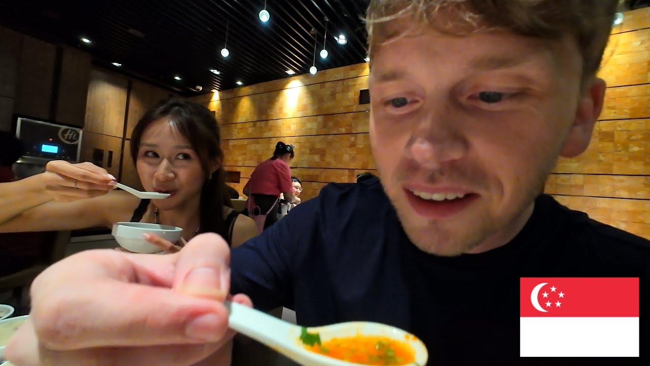 Is This The BEST Hotpot in Singapore? 🇸🇬 (My First Hotpot)