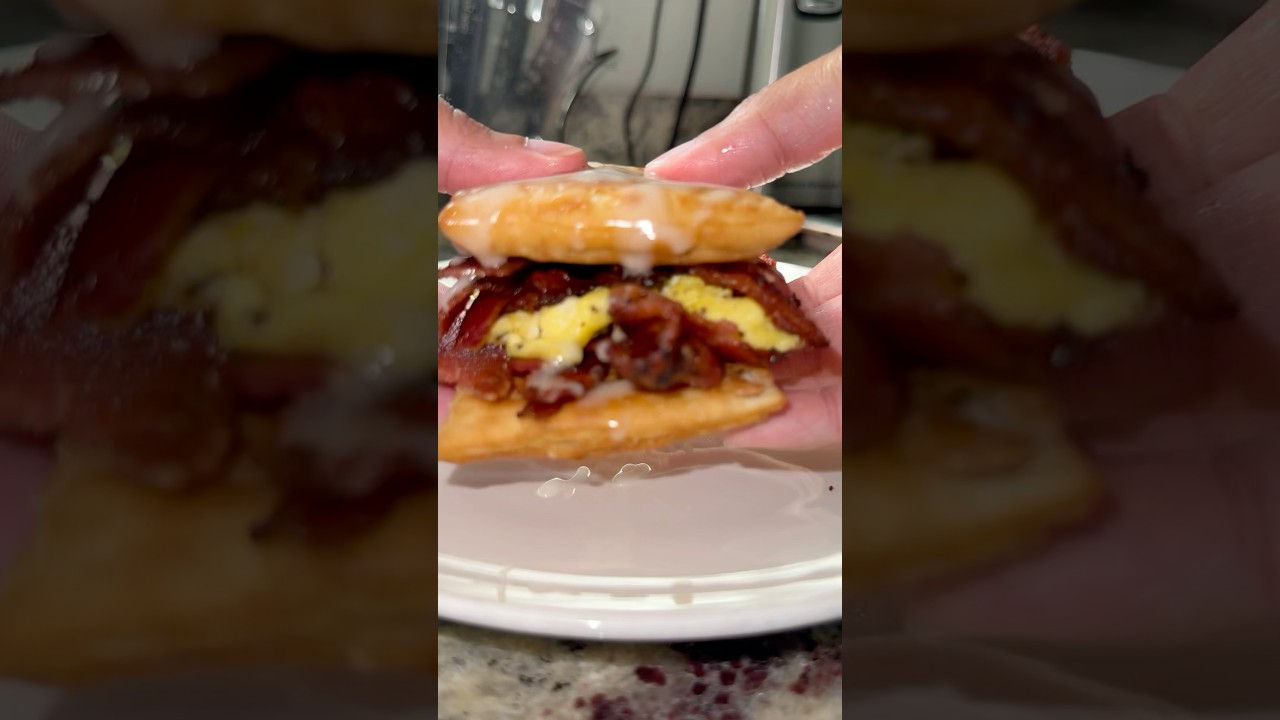 Toaster Strudel #breakfast #sandwich  🥪 #foodie