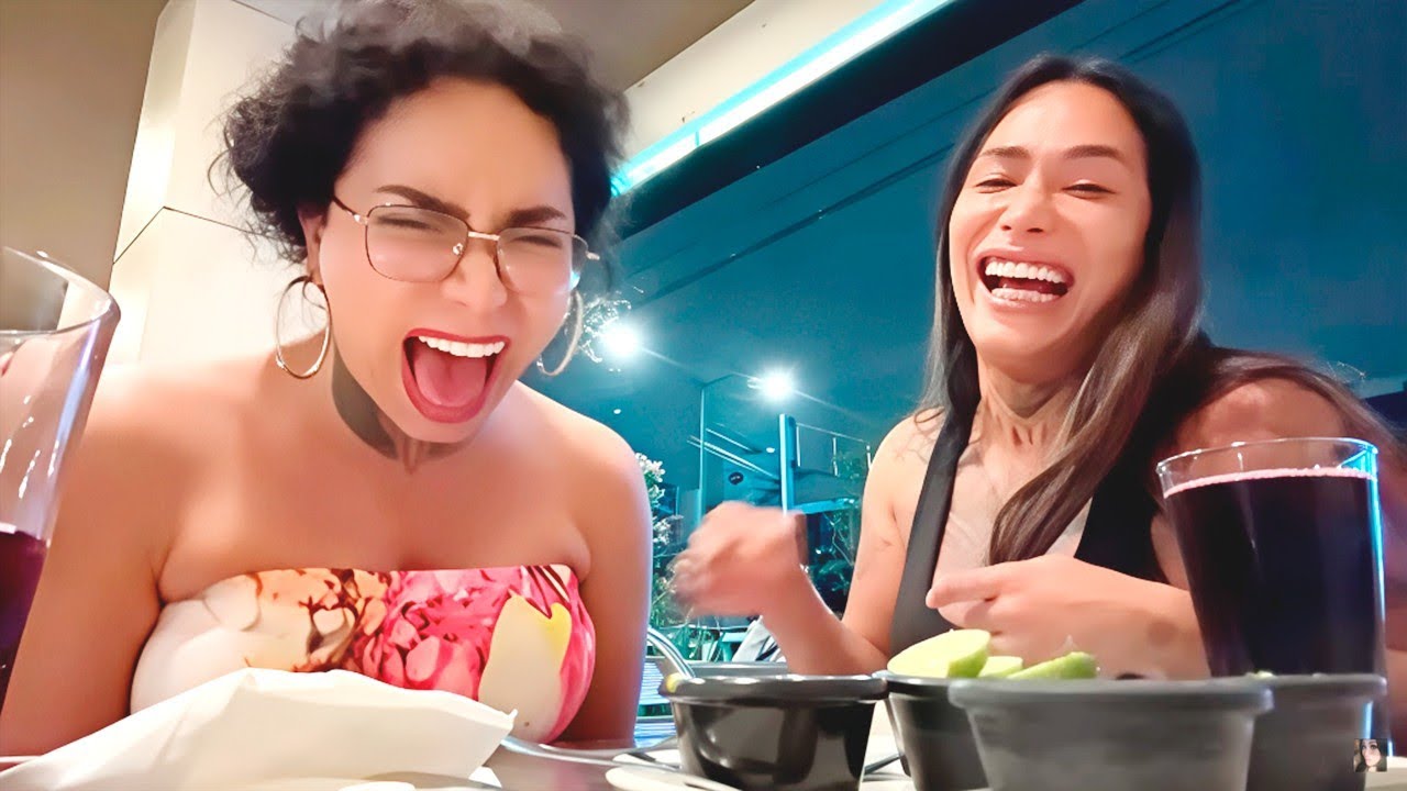 KaryPao comiendo en CDMX