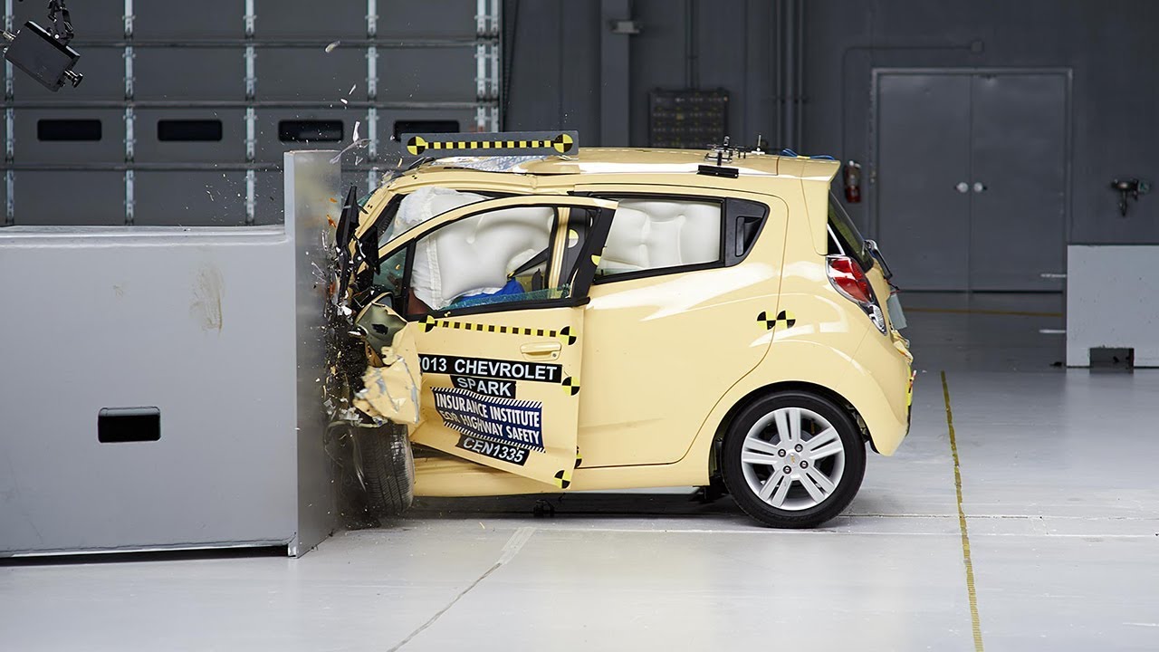 2013 Chevrolet Spark driver-side small overlap IIHS crash test