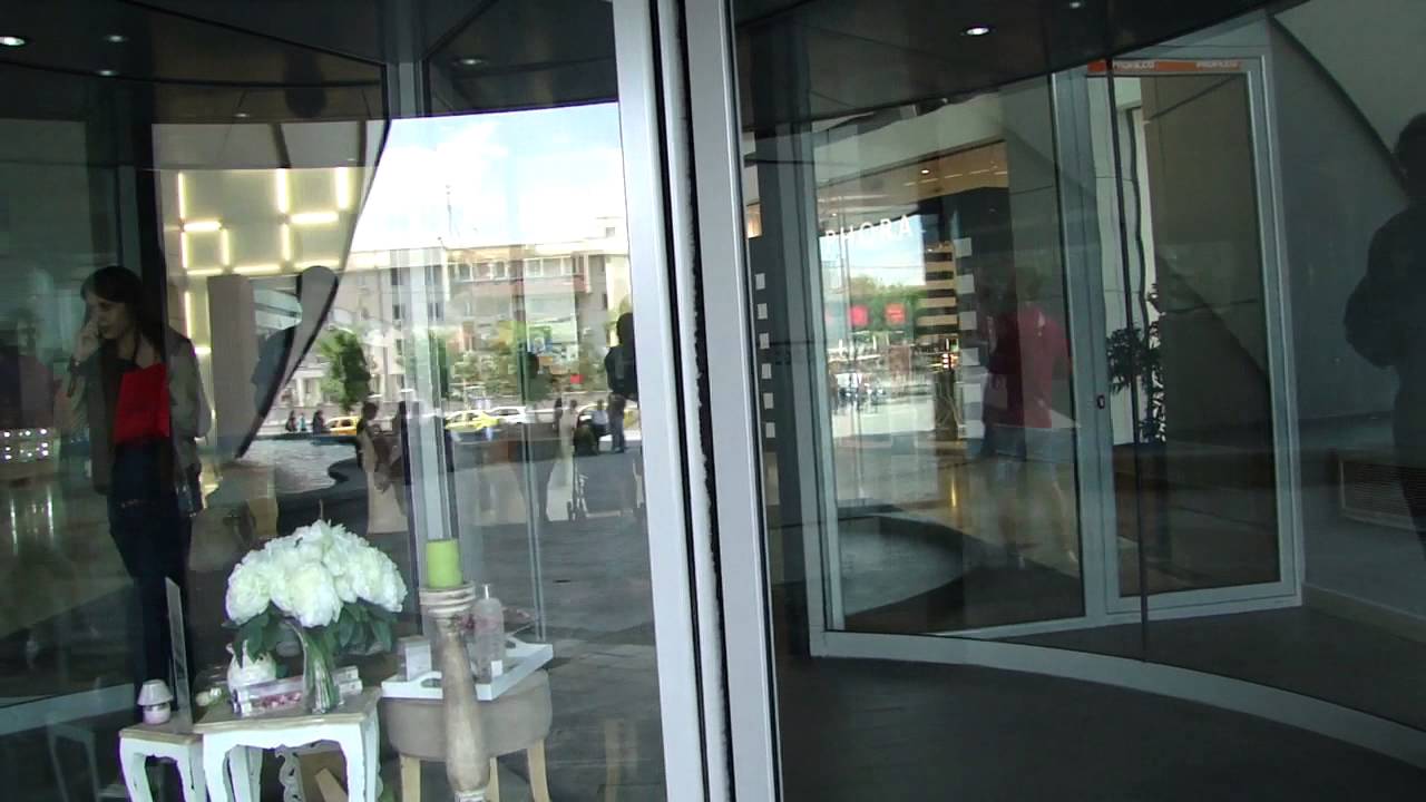 Usa rotativa Tournex Boon Edam AFI Palace Cotroceni Mall