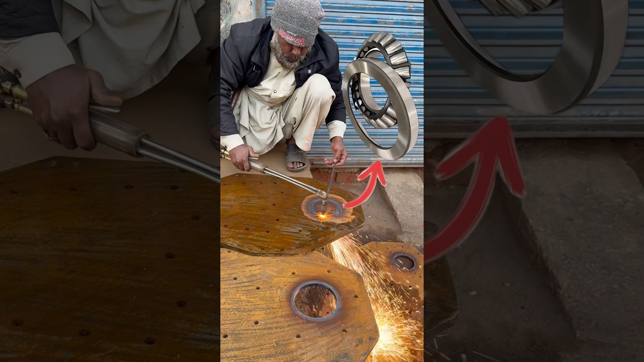 Desi Jugaad! Heavy Bearing Fitment with Gas Cutting 😱🔥..!!