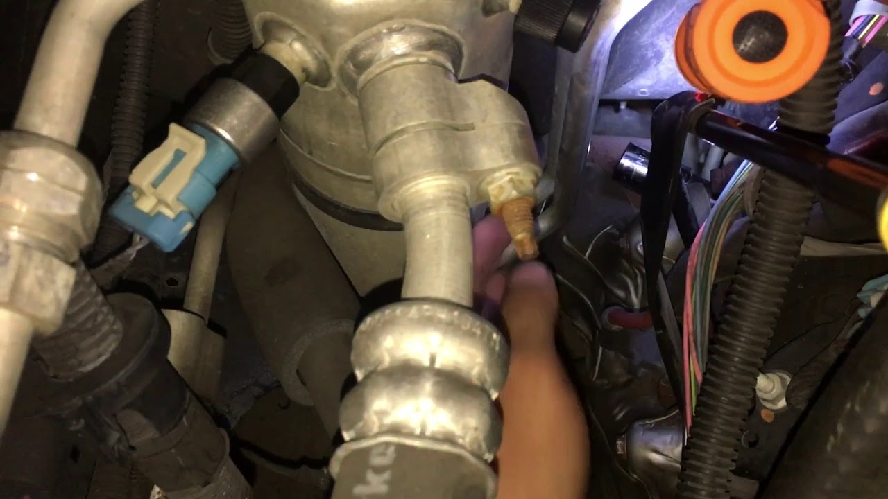 Spark Plug Removal Trick - 5.3L NNBS Tahoe 07-14