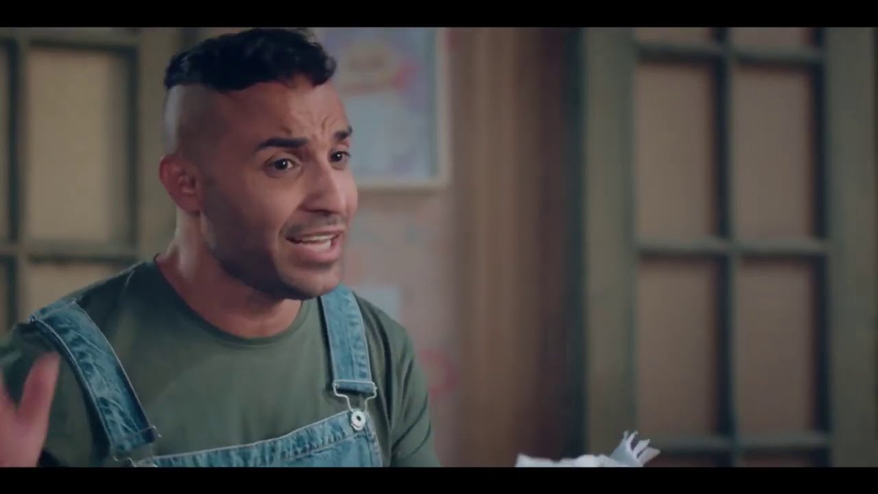لما تقرر تألف انت وصاحبك اغاني 😂🤣#احمد_فهمي #رجالة_البيت