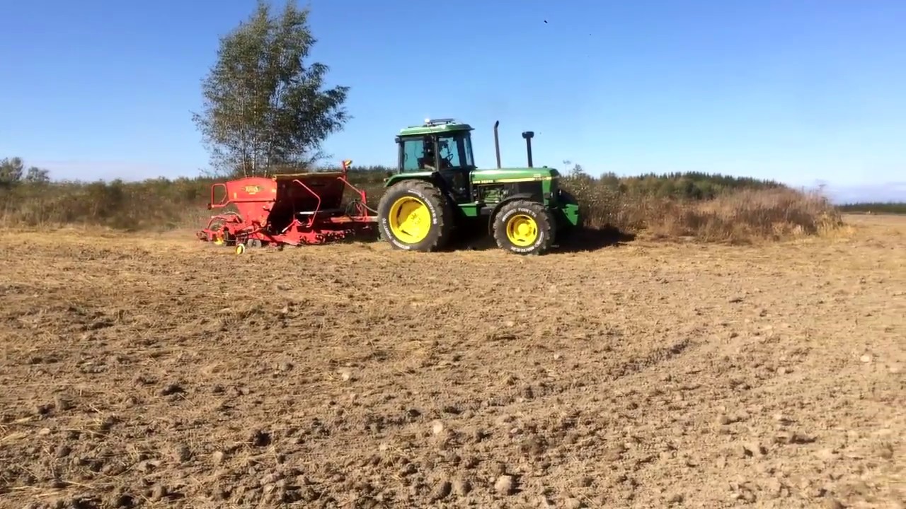 John Deere 3650 Straight pipe sound!