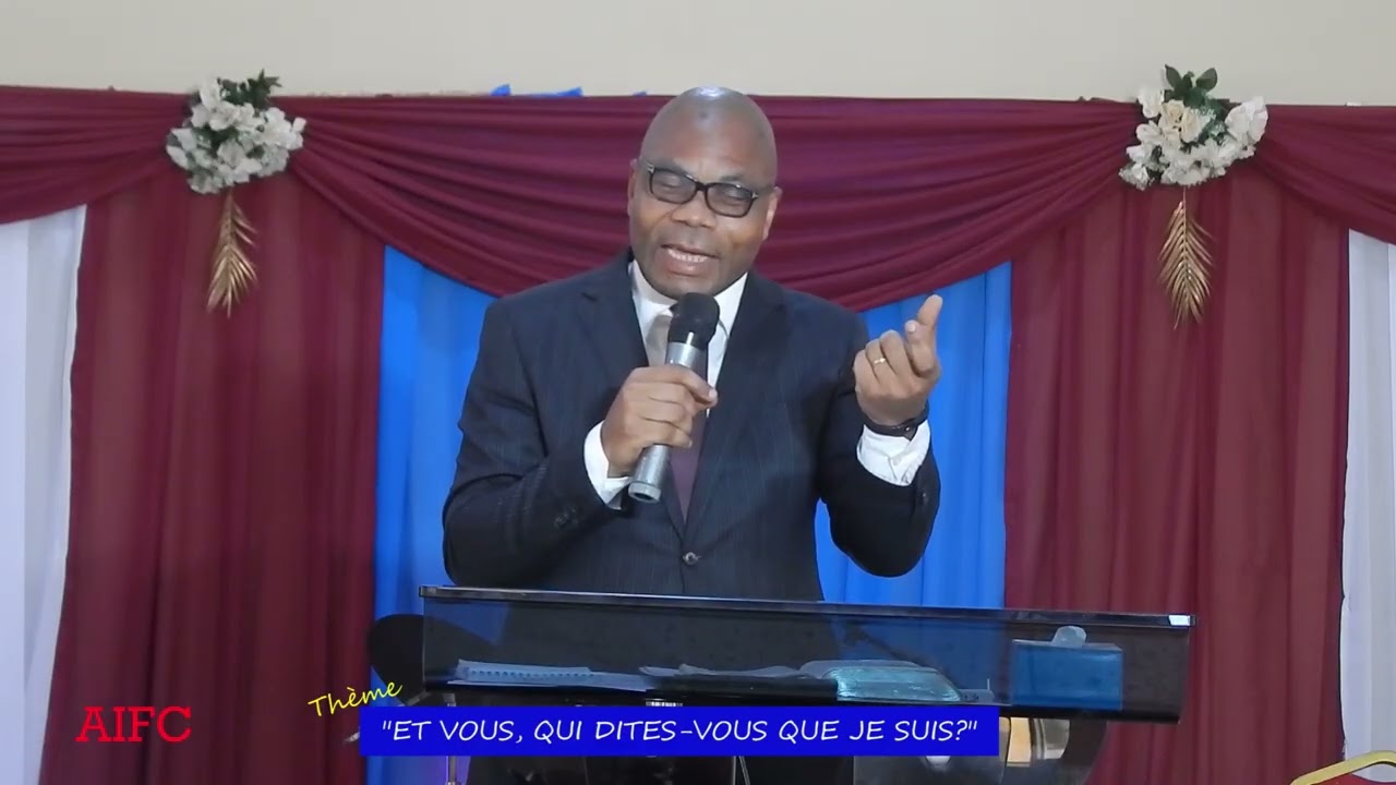 ET VOUS, QUE DITES-VOUS QUE JE SUIS ? 