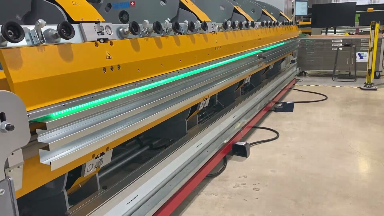 Wall Panels on TD150 with Side Loader