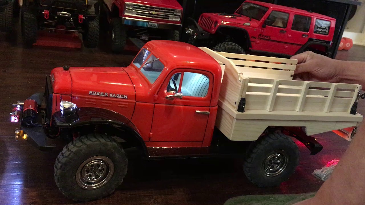 Pro-Line 1946 Dodge Power Wagon on SCX10-II crawler