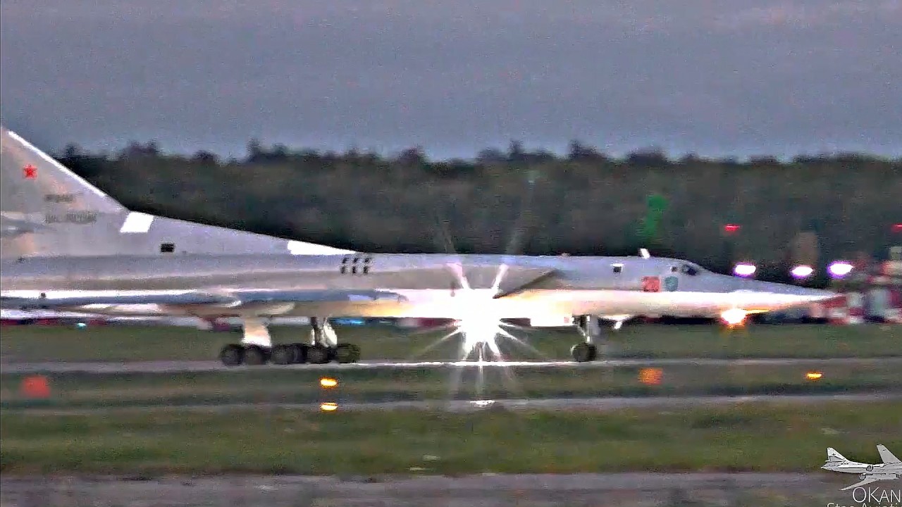 Ту-22М3 - Это надо увидеть - Ночной огонь форсажа. Мощь. Взлёт.