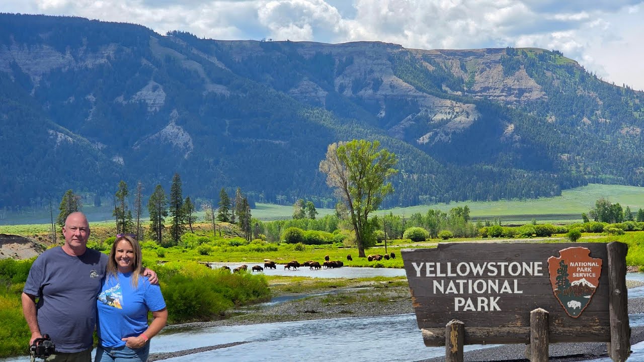 Driving Through Lamar Valley - Yellowstone National Park