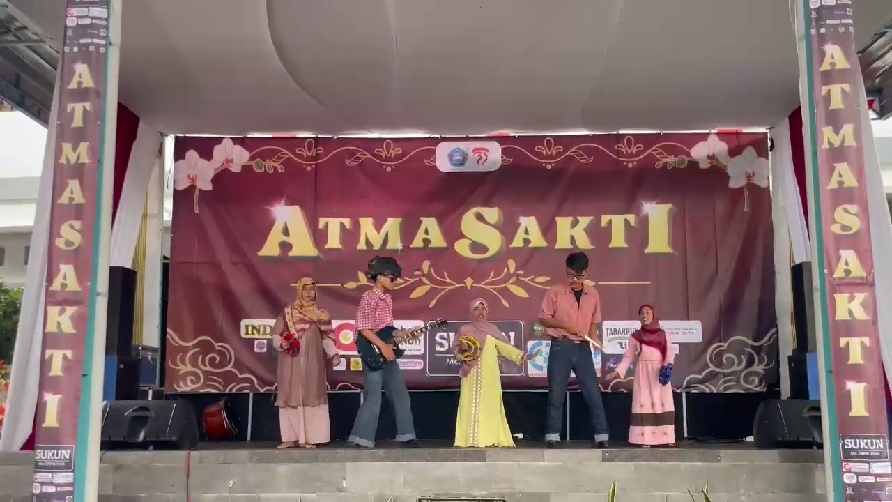 Penampilan exfo.cleopatra bertema 