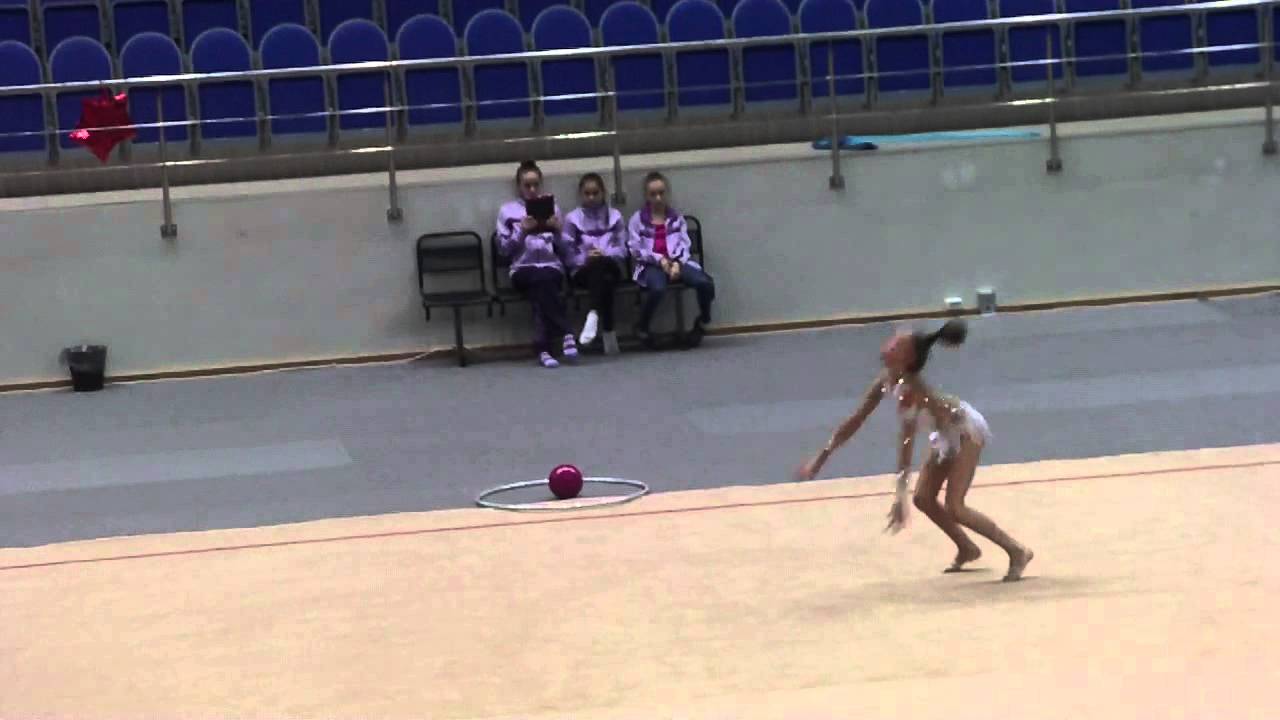 Арина Аверина 1998 г.р мяч