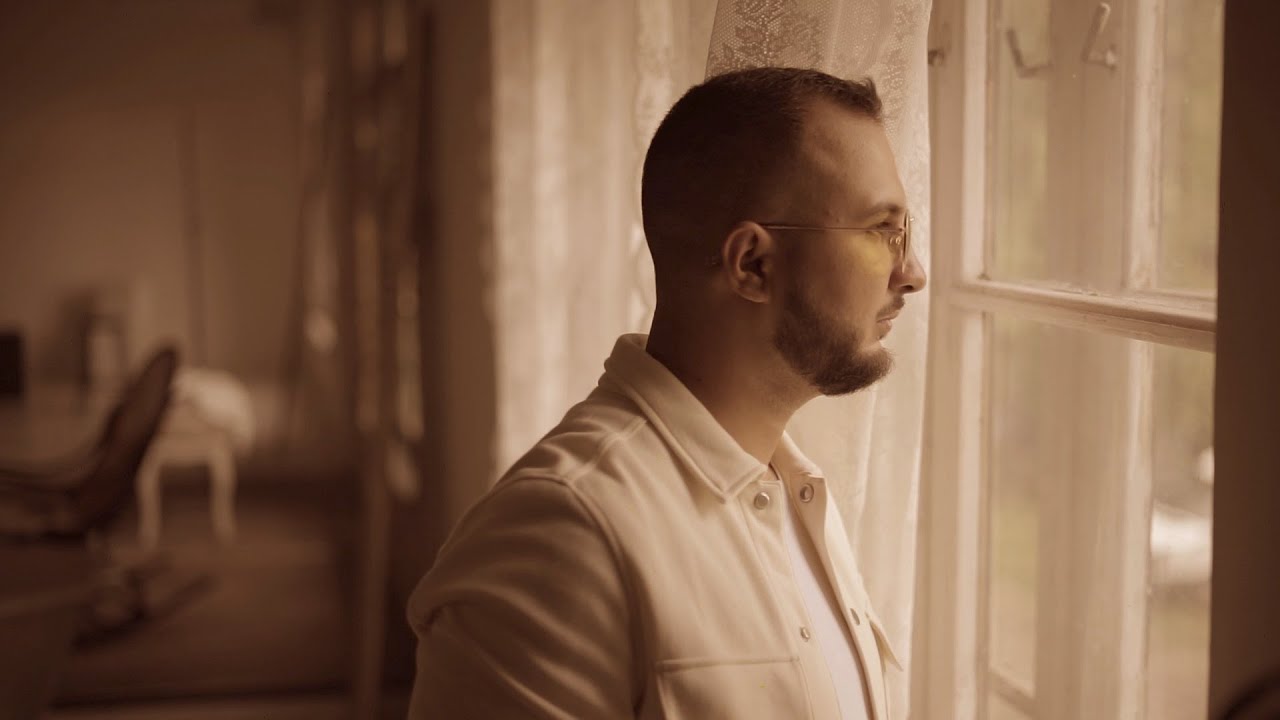 ReN&eacute; - T&eacute;ved&eacute;s (Official Video)