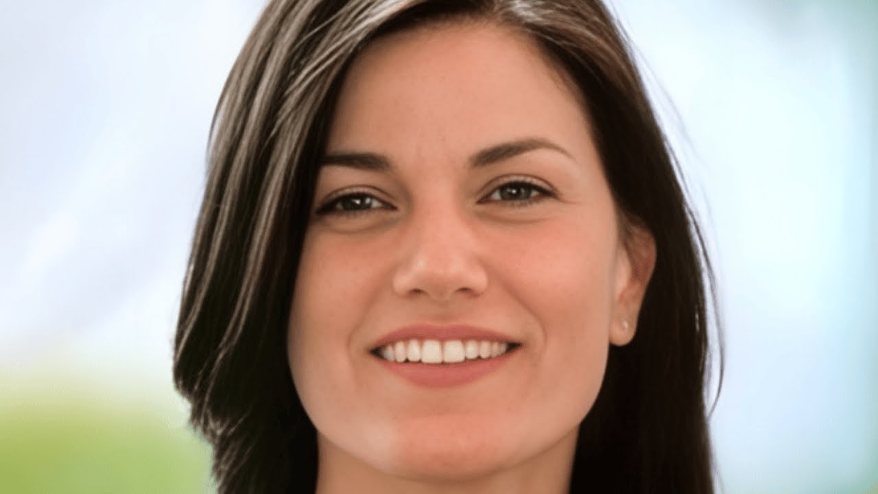 What The Hell Happened To Linda Fiorentino? (The Blacklist Everyone Denies)