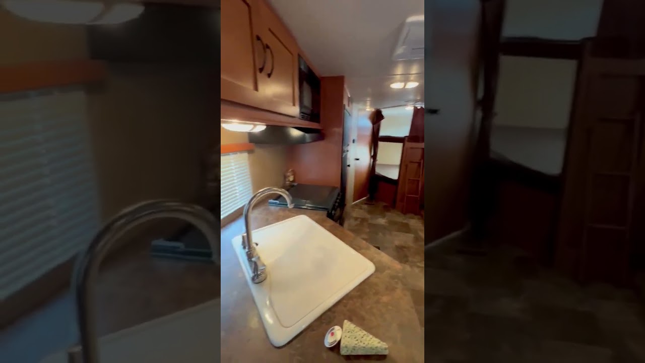 2015 Forest River Cherokee 274DBH