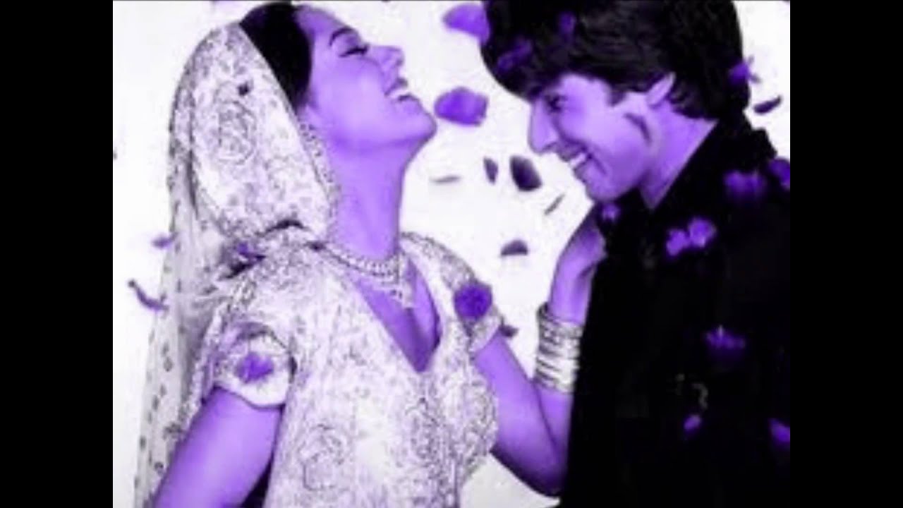 Chand Ko Bana Ke Tere Mathey Ki Bindia .¸¸ღ ♥♪*•.¸¸ღ