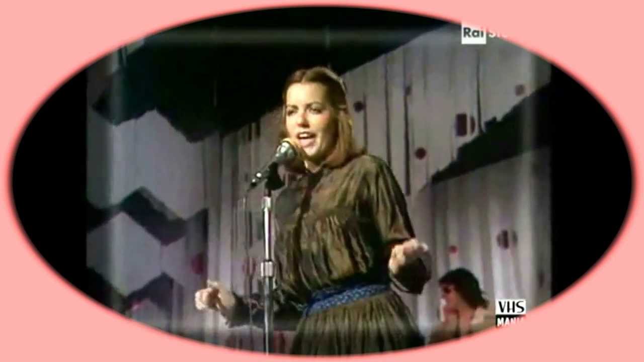 NADA (Nada Malanima) canta ''Pasticcio universale''.