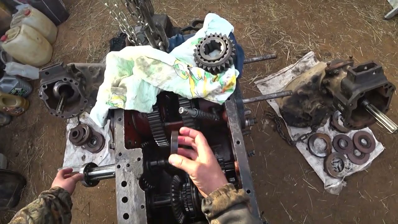 подробная сборка КПП трактора Т 30\/detailed assembly of the T 30 tractor gearbox